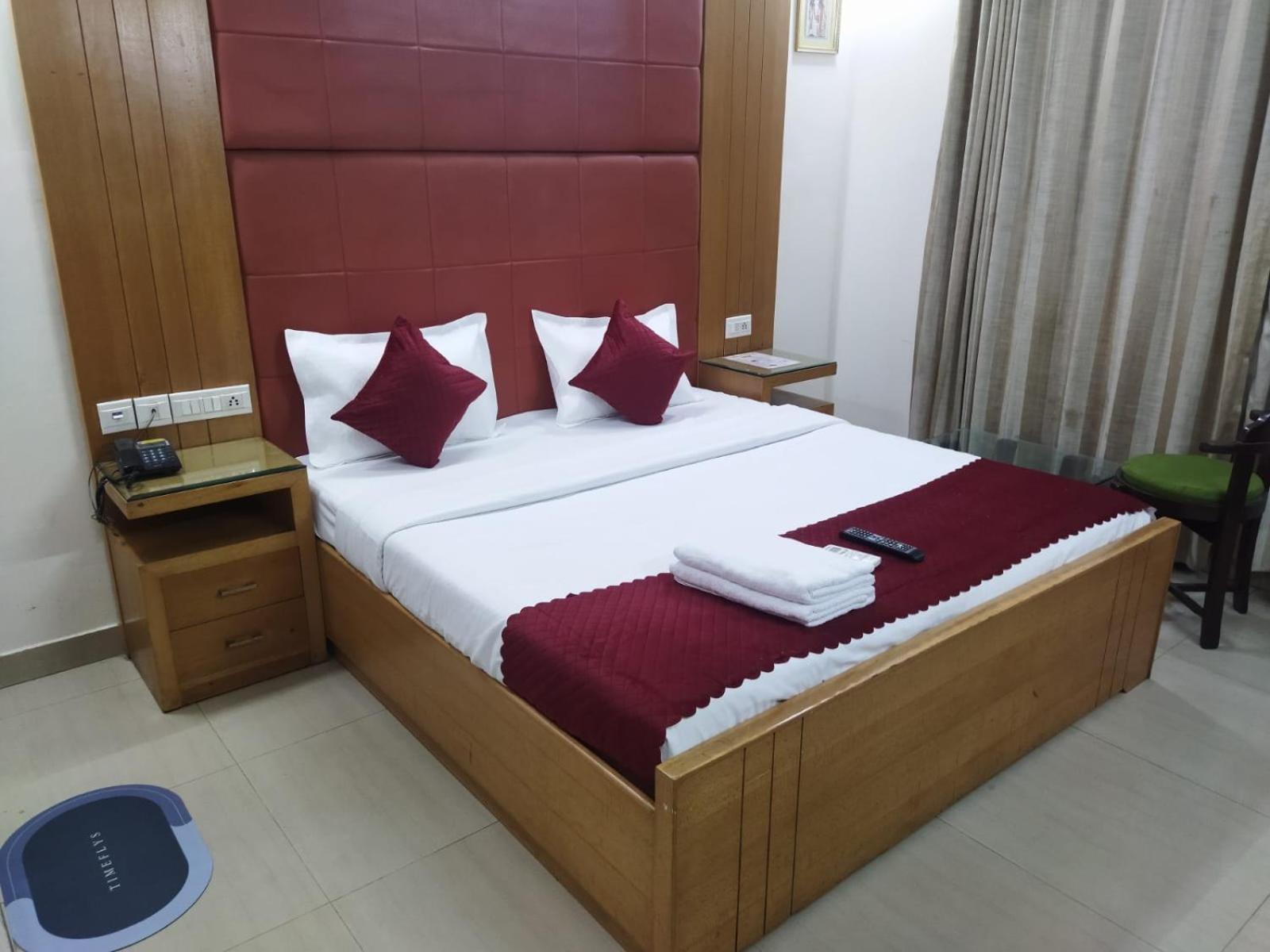 Hotel Signature Plaza à New Delhi Extérieur photo
