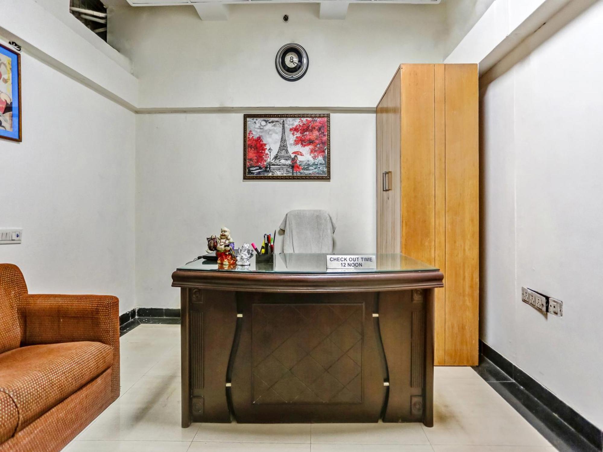 Hotel Signature Plaza à New Delhi Extérieur photo